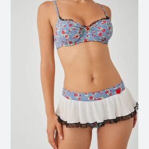 Frankie’s bikinis x GUZIO gingham rose set